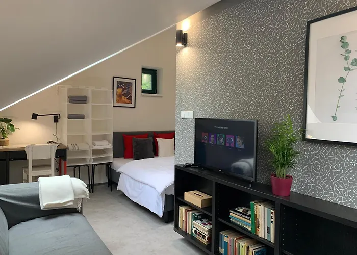 Cozy Friendly Place With Free Parking Lejlighed Prag