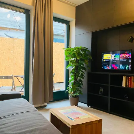 Cozy Friendly Place With Free Parking Apartament *