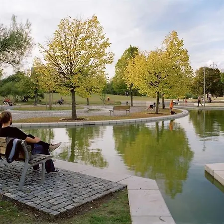 Cozy Friendly Place With Free Parking * Praga